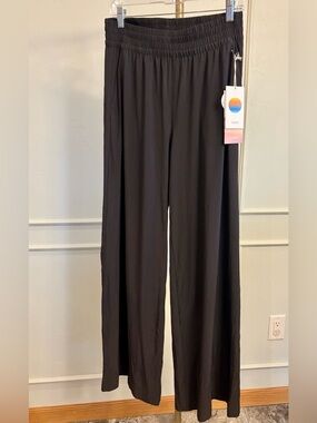 Vuori Black Wide-Leg Lounge Pants
